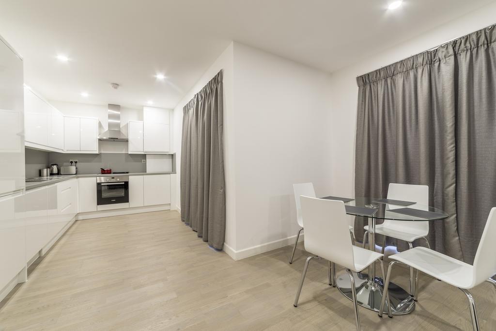 Canning Town Stratford Apartments London Exterior photo